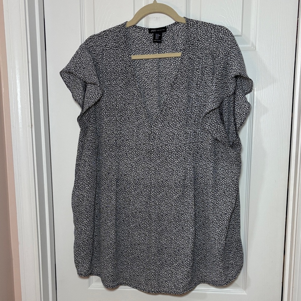 Jones New York Women’s Plus Size Black and White Pattern Blouse- Size 2X